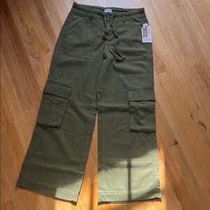 Time and Tru mid rise wide leg relaxed cargo pants